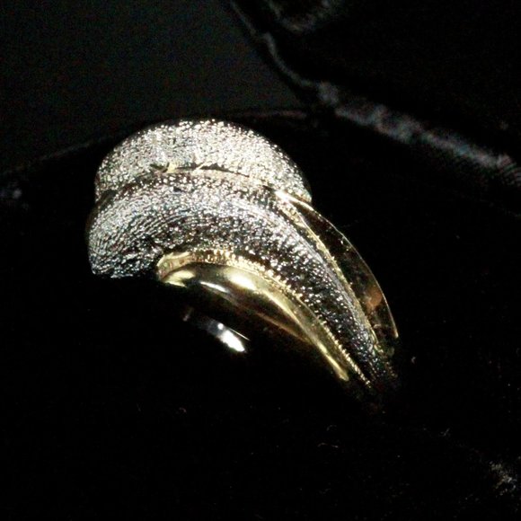 Sterling Silver Contemporary Two Tone Vermeil Textured Ring - Picture 9 of 10